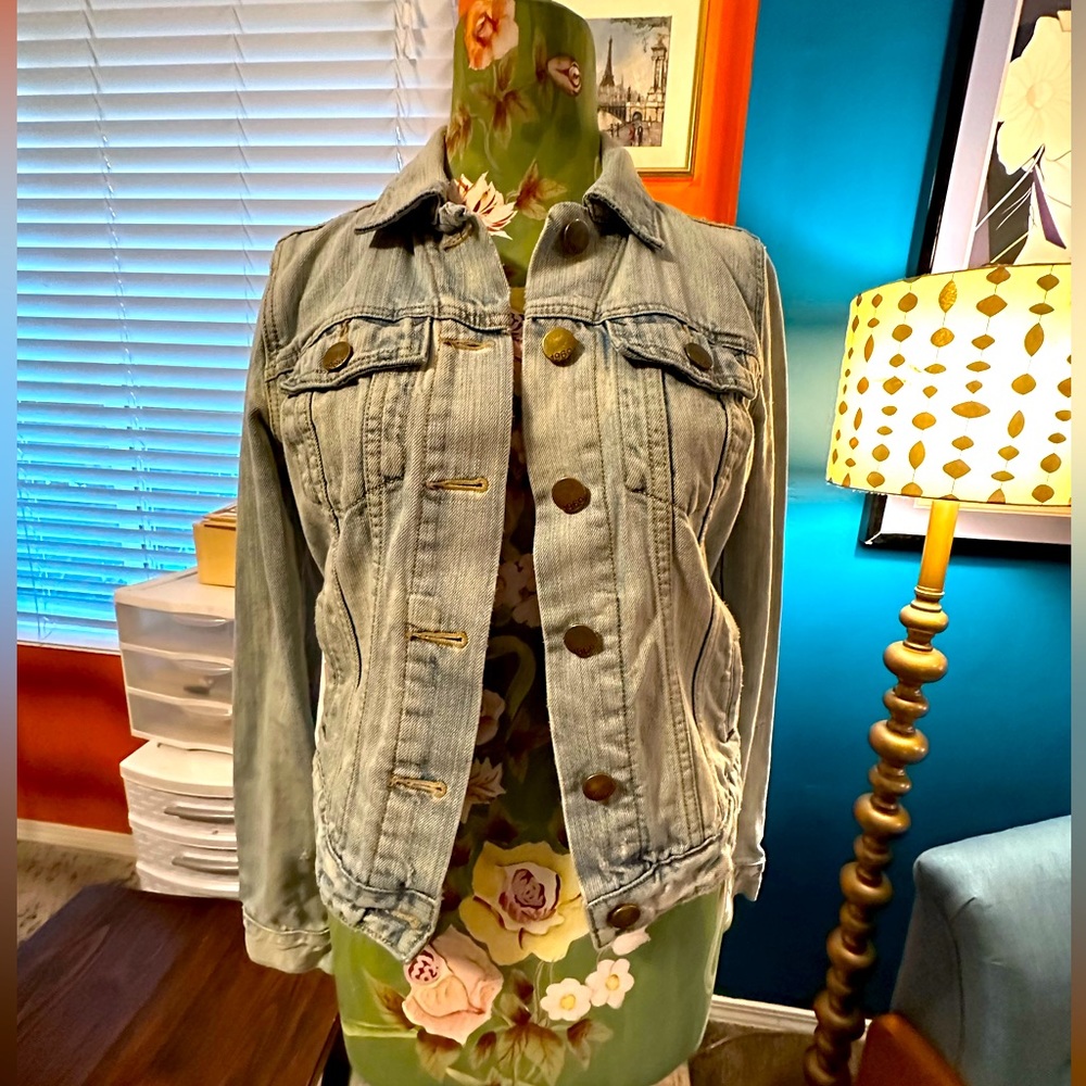 GAP 1969 Lightwash Denim Jean Jacket XS